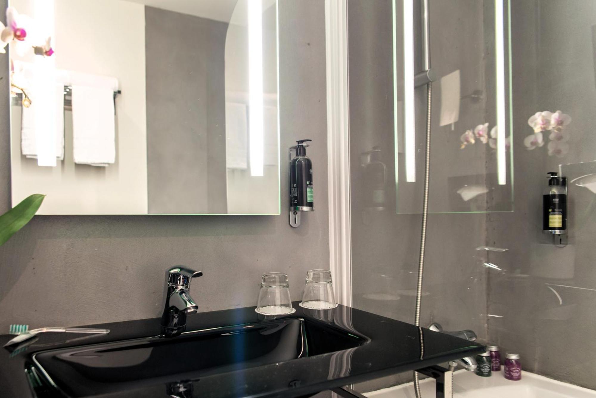 Western De La Cité&spa Hotel 3*